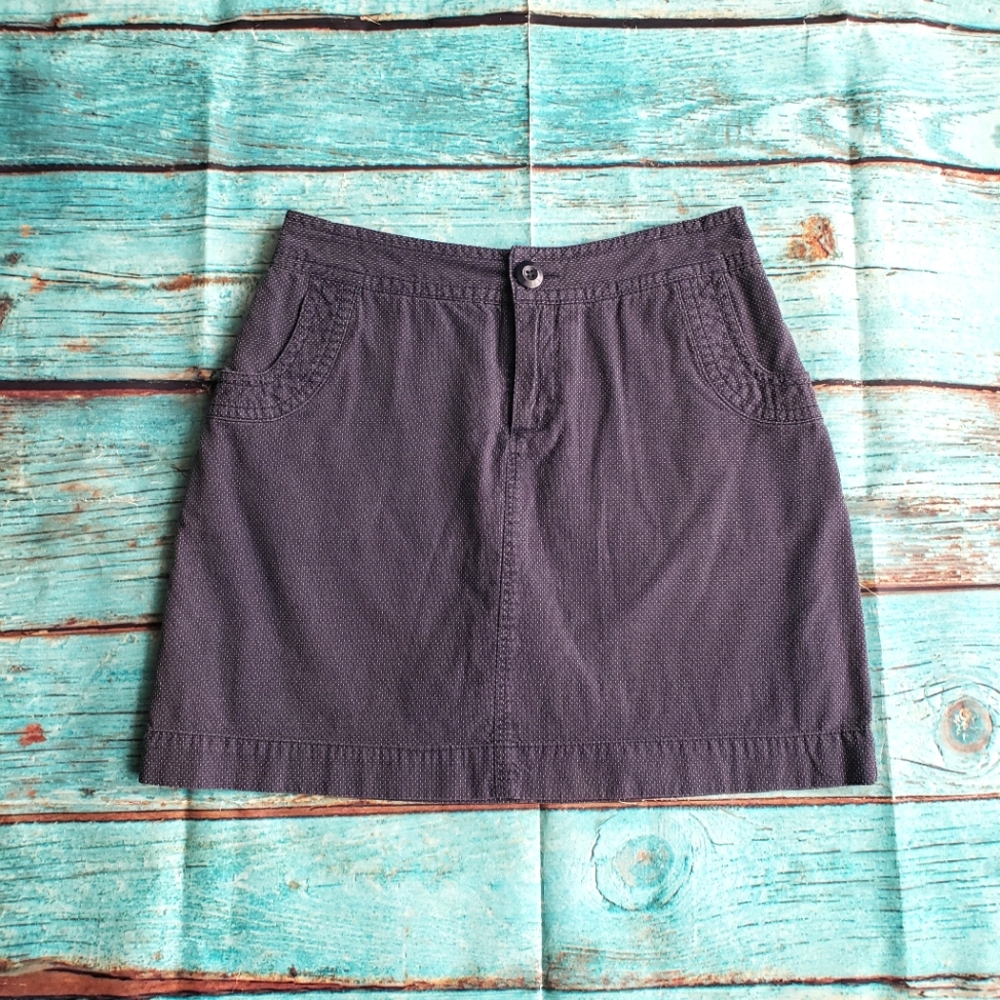 Christopher & Banks miniskirt with built in shorts skort size 4